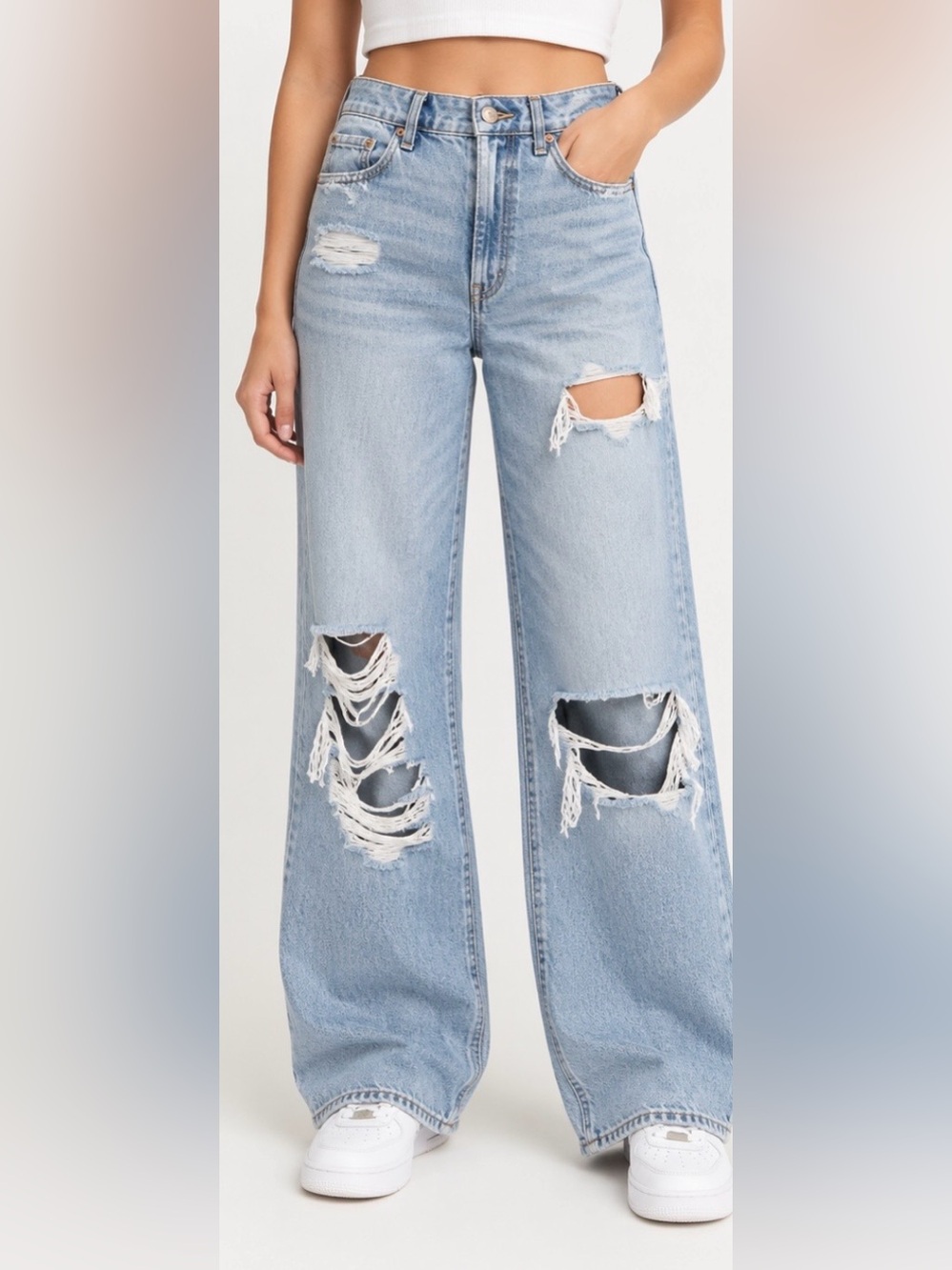 American Eagle Super High Rise Baggy Wide Leg Distressed Jeans 2 Regular